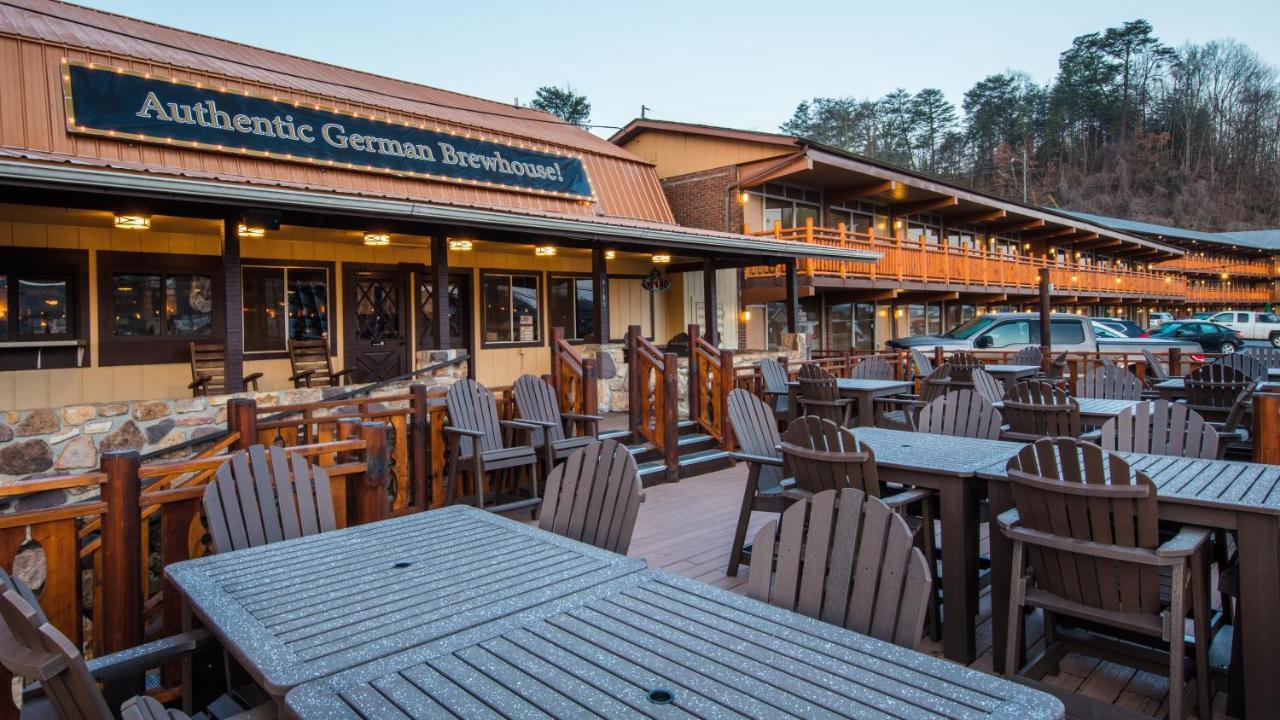 Wild Bear Inn Pigeon Forge Buitenkant foto