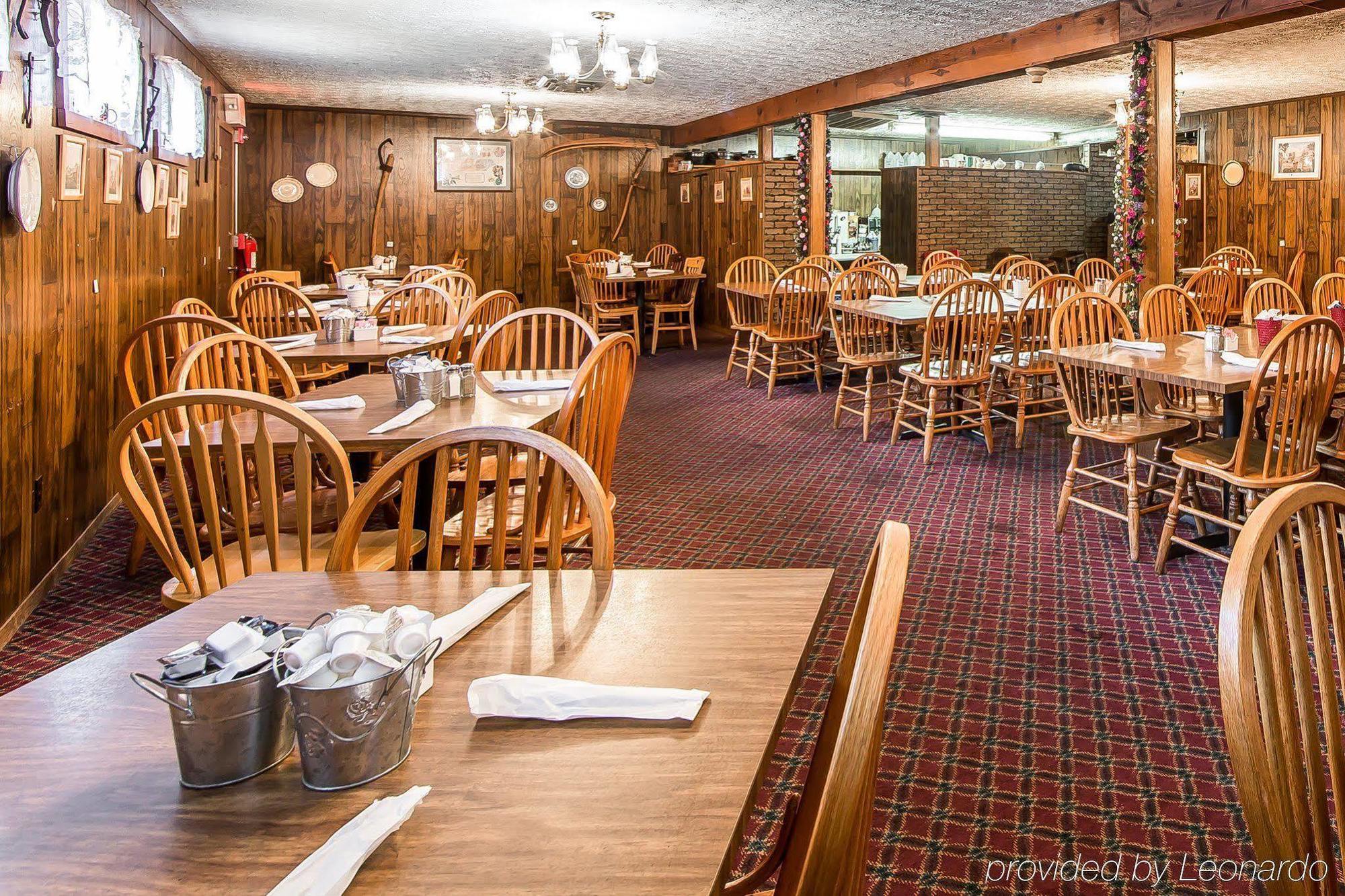 Wild Bear Inn Pigeon Forge Buitenkant foto