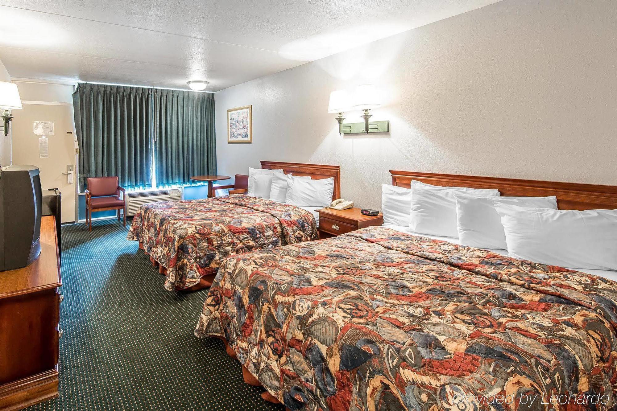 Wild Bear Inn Pigeon Forge Buitenkant foto